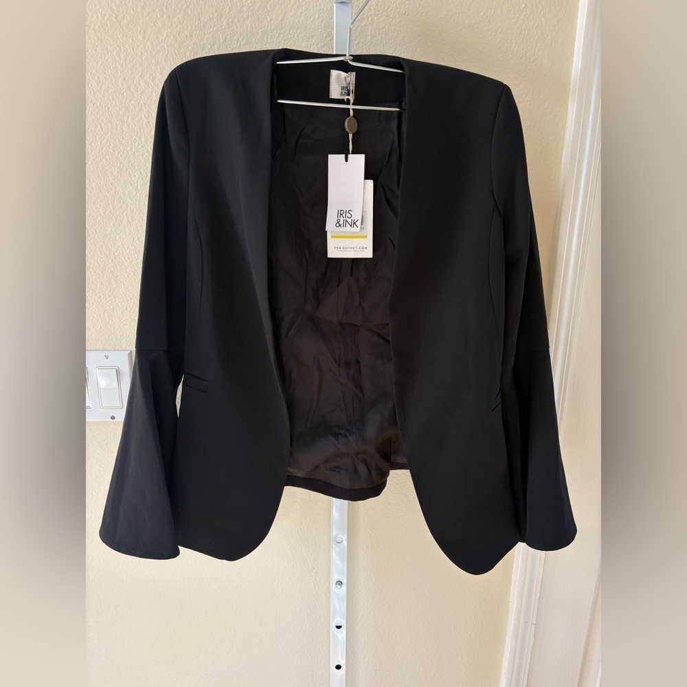 NWT - Iris & Ink Bell Shaped Sleeve Blazer in Black - Size 6 (US XS)